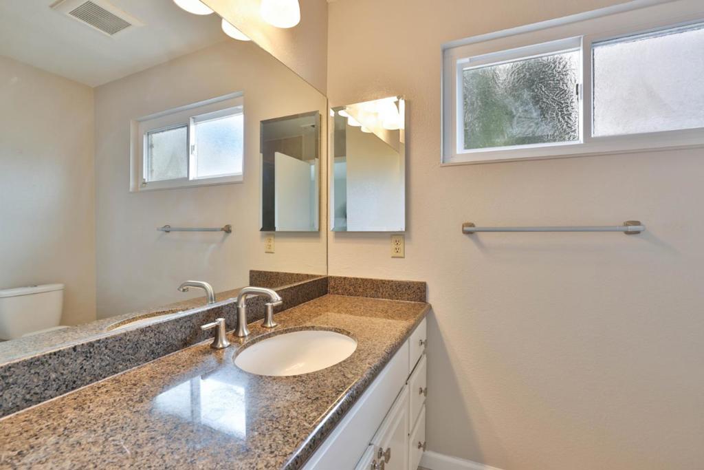 1352 Cutforth Court Property Photo 25