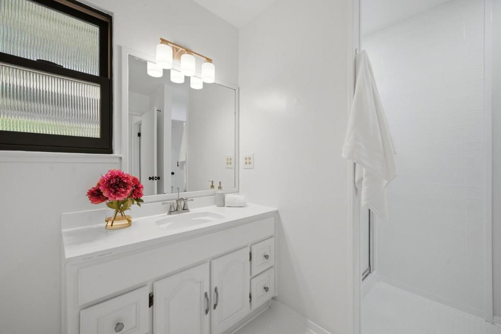 17815 Woodland Avenue Property Photo 21
