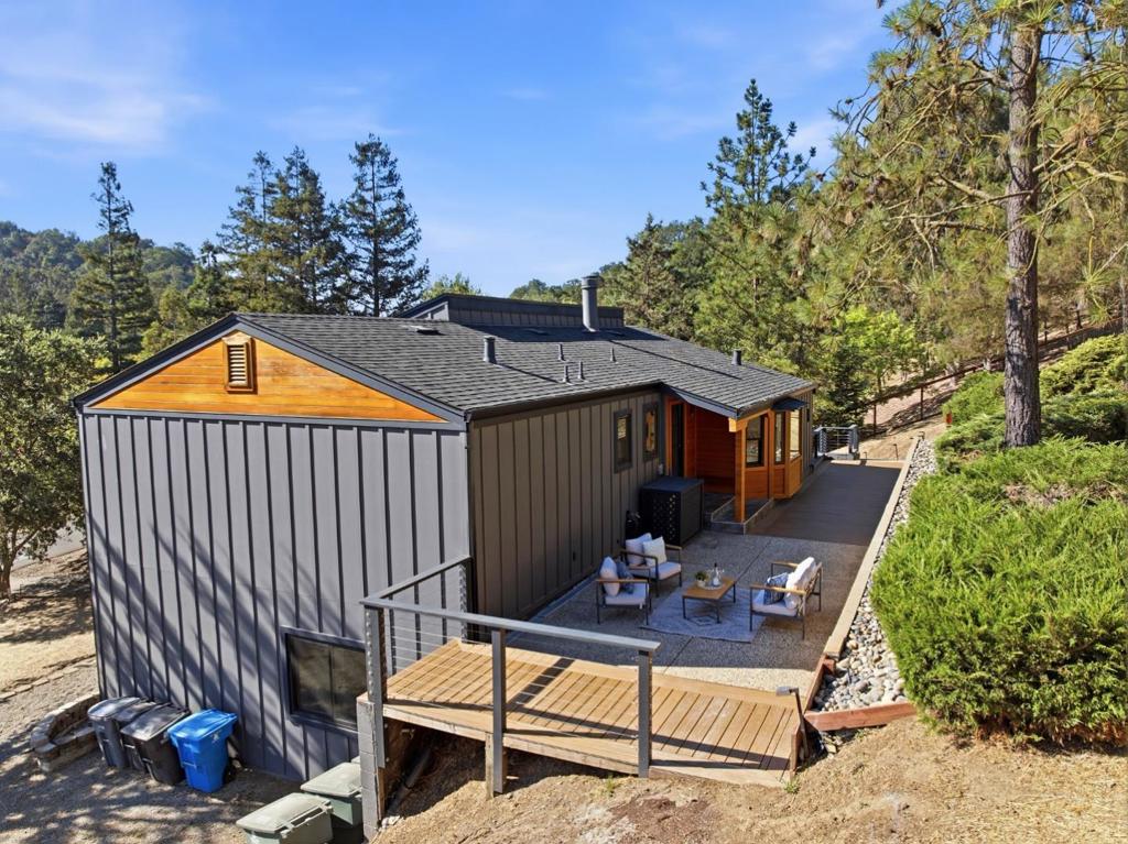 17815 Woodland Avenue Property Photo 34