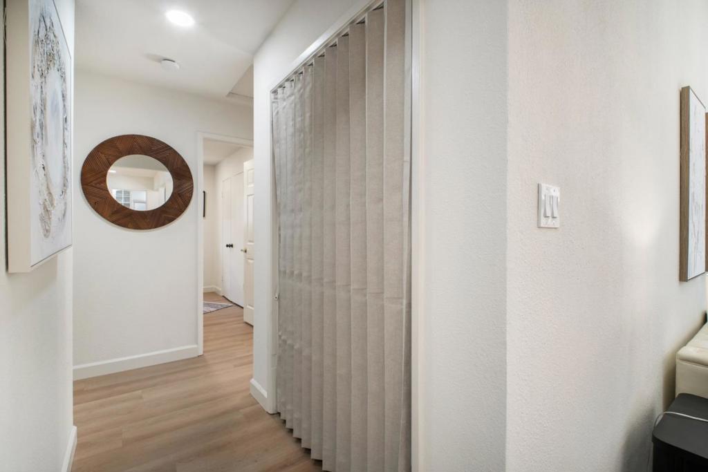 5550 Black Avenue Property Photo 25
