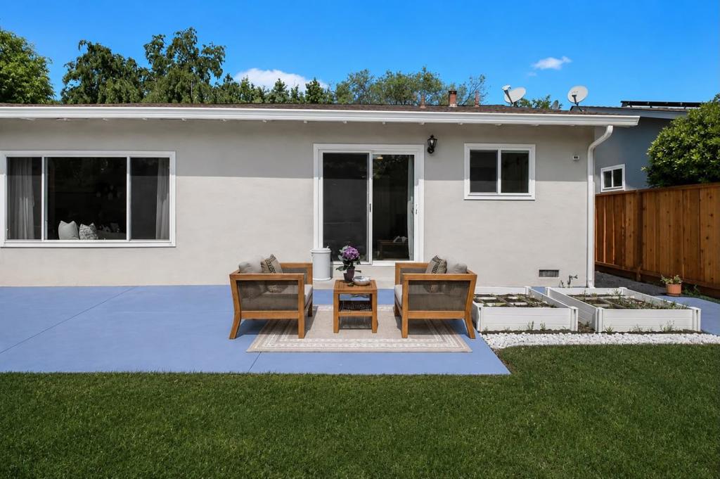 5550 Black Avenue Property Photo 33