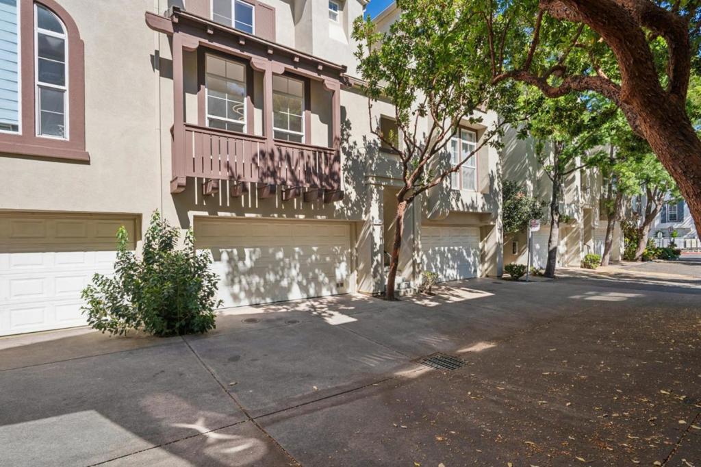 836 Fire Walk Property Photo 3