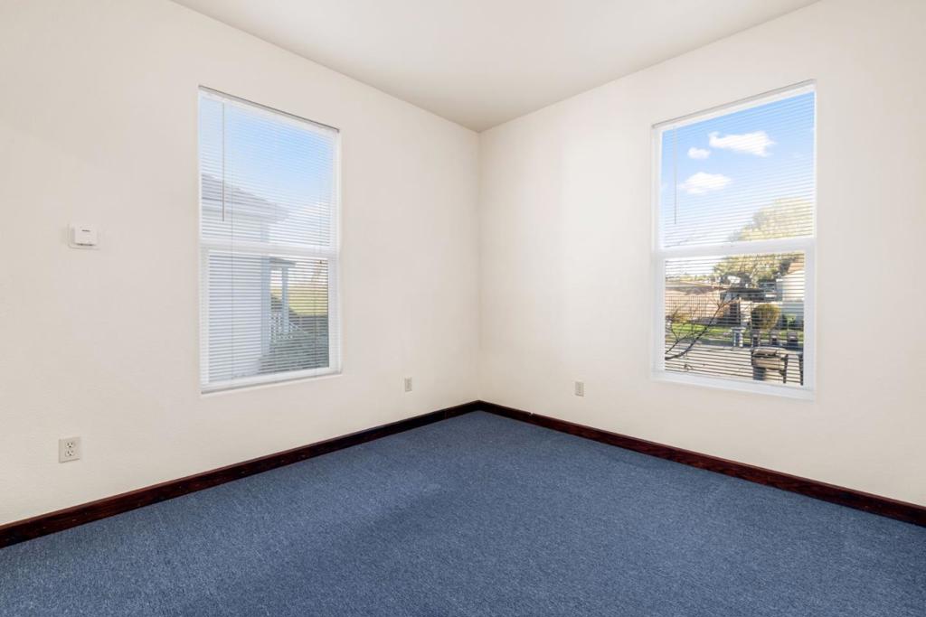 Lang Street Property Photo 8