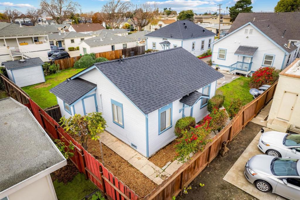 Lang Street Property Photo 27