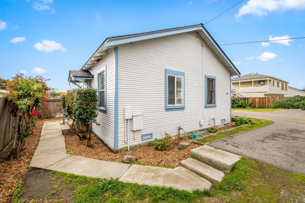 Lang Street Property Photo 29
