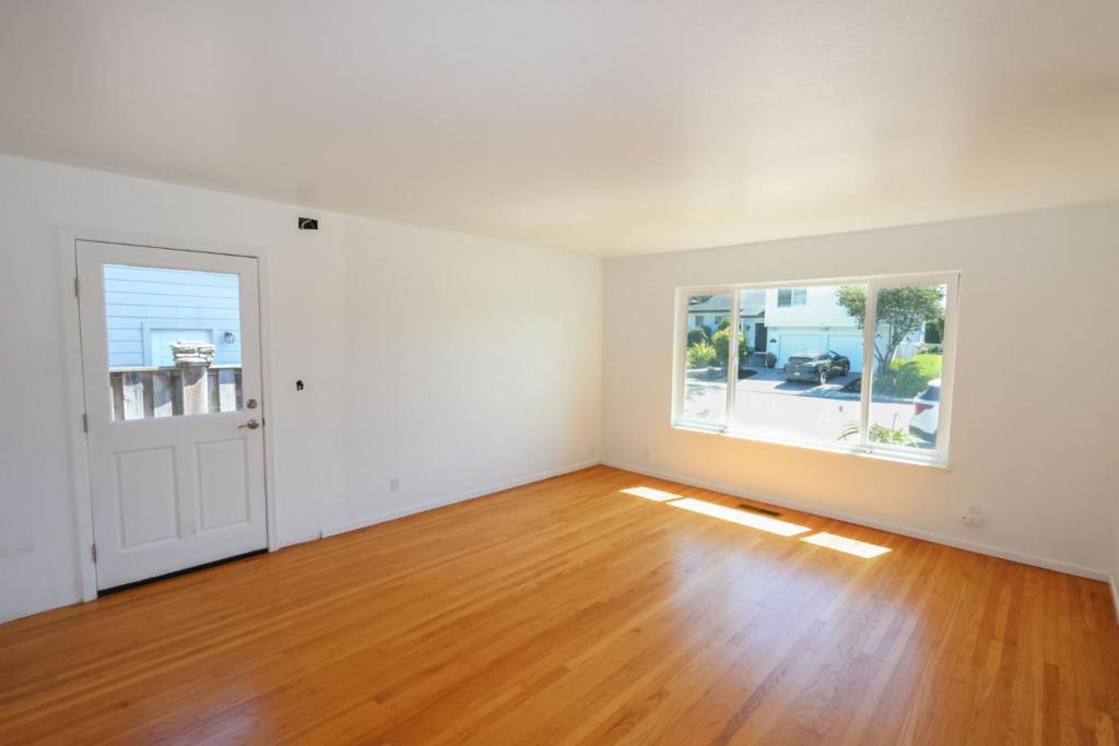142 Sir Francis Court Property Photo 7