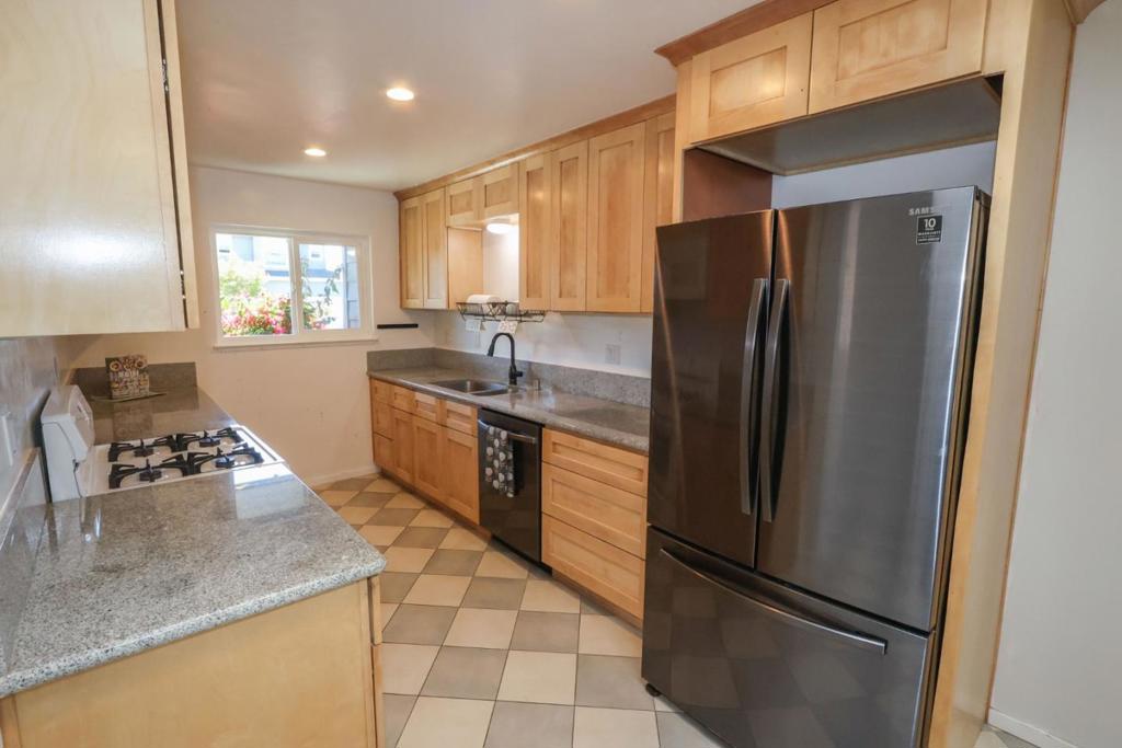 142 Sir Francis Court Property Photo 11