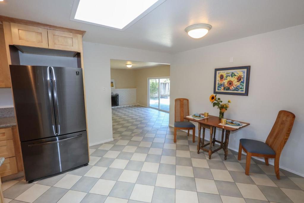 142 Sir Francis Court Property Photo 12