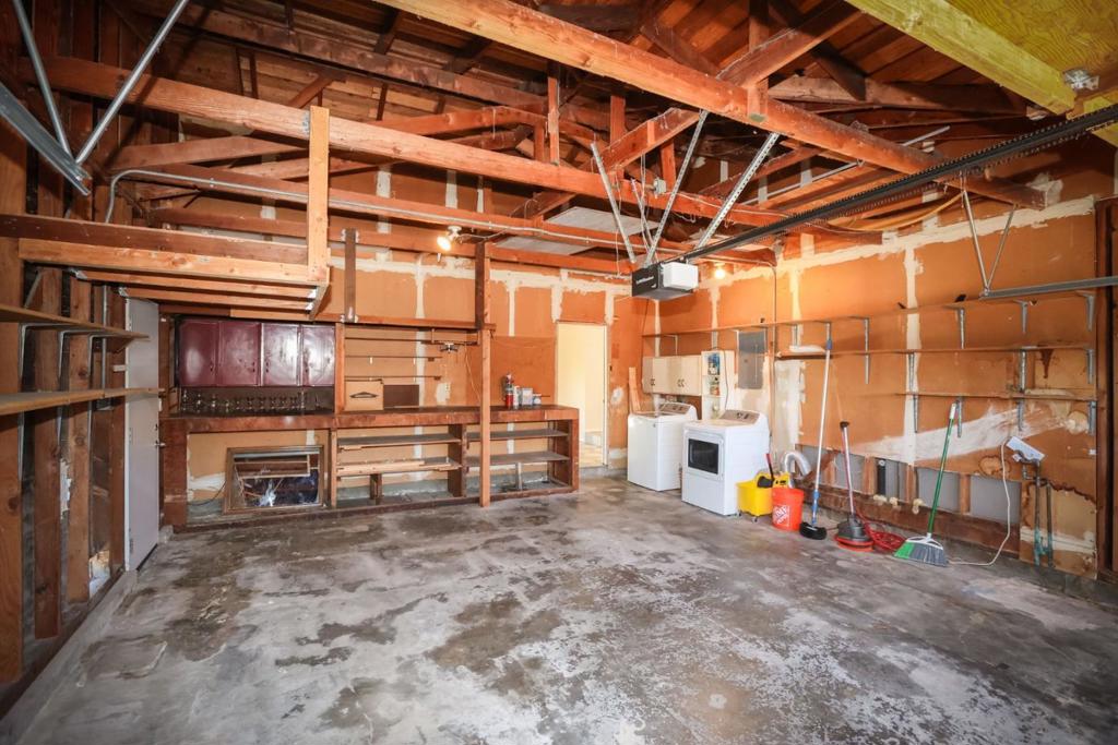 142 Sir Francis Court Property Photo 30