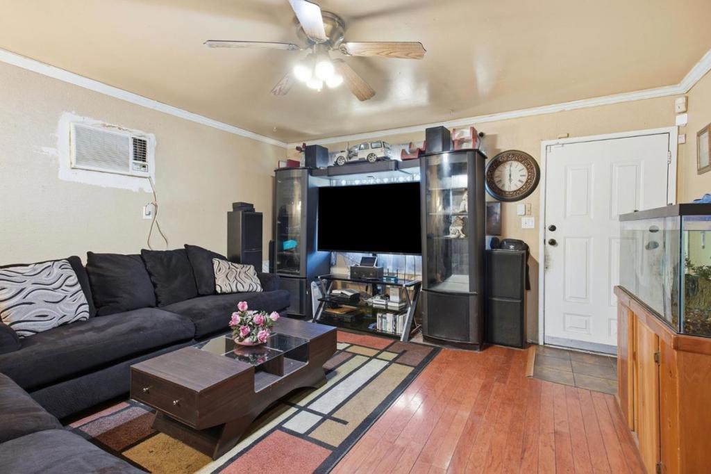 605 Grand Avenue Property Photo 5