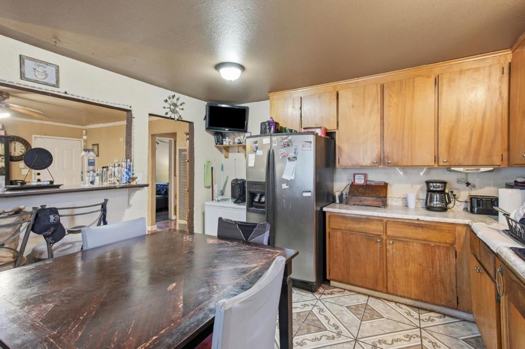 605 Grand Avenue Property Photo 7
