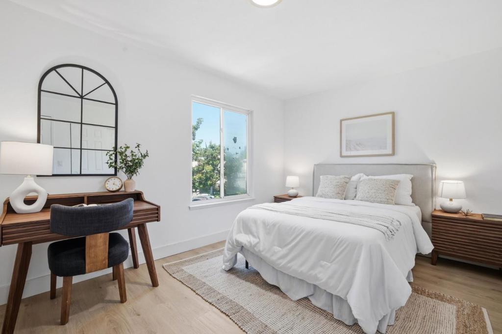 7126 Clarendon Street Property Photo 17