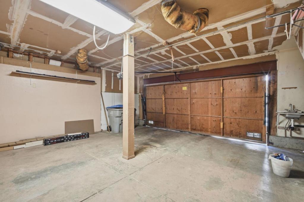 7126 Clarendon Street Property Photo 26