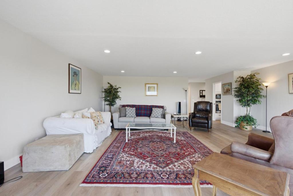 3693 Highland Avenue Property Photo 10