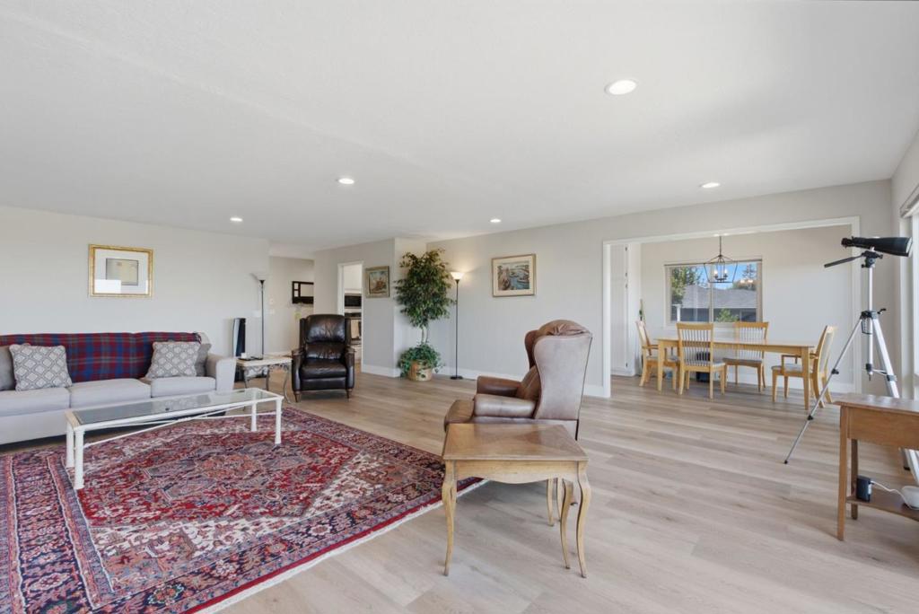 3693 Highland Avenue Property Photo 12