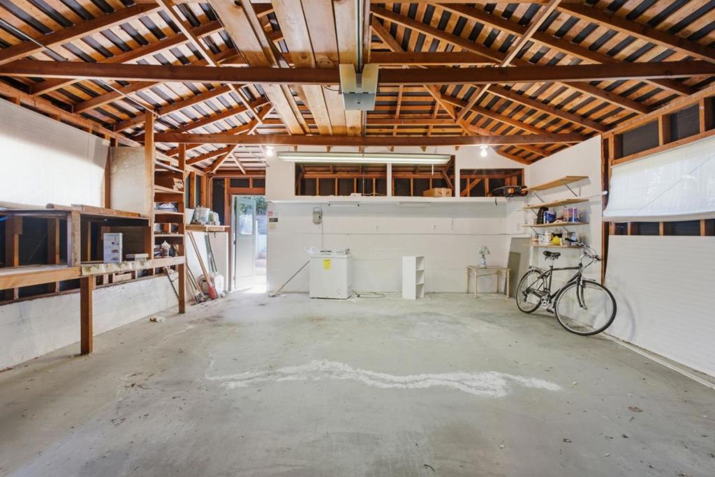3693 Highland Avenue Property Photo 33