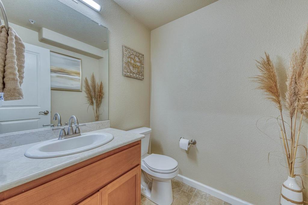 1260 Elm Avenue Property Photo 14