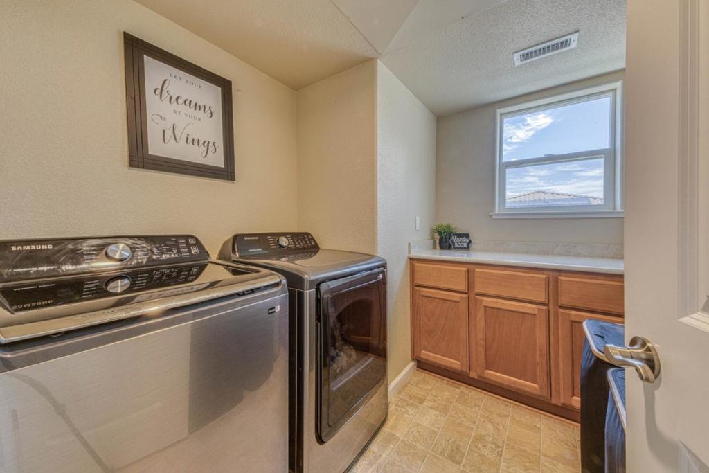 1260 Elm Avenue Property Photo 31