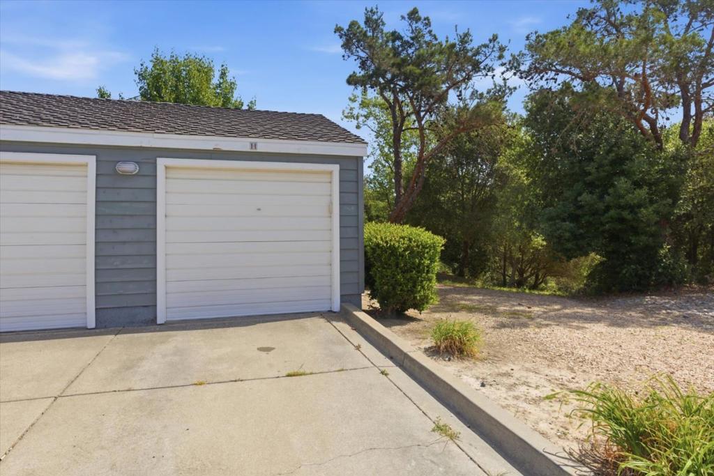 7595 Canyon Meadow Circle H Property Photo 27