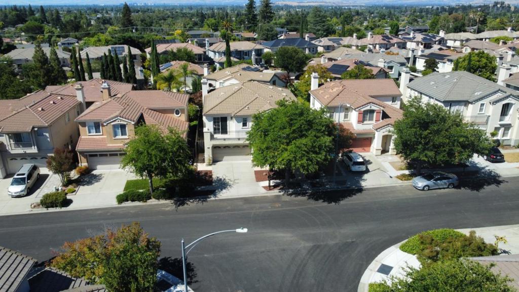 1673 Via Campagna Property Photo 9