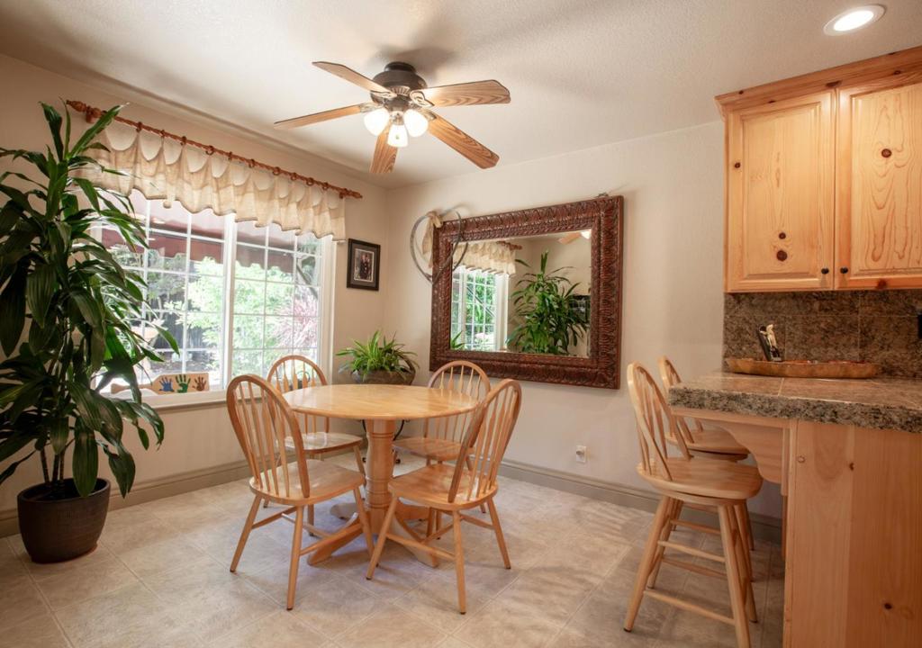 1600 Anson Court Property Photo 11