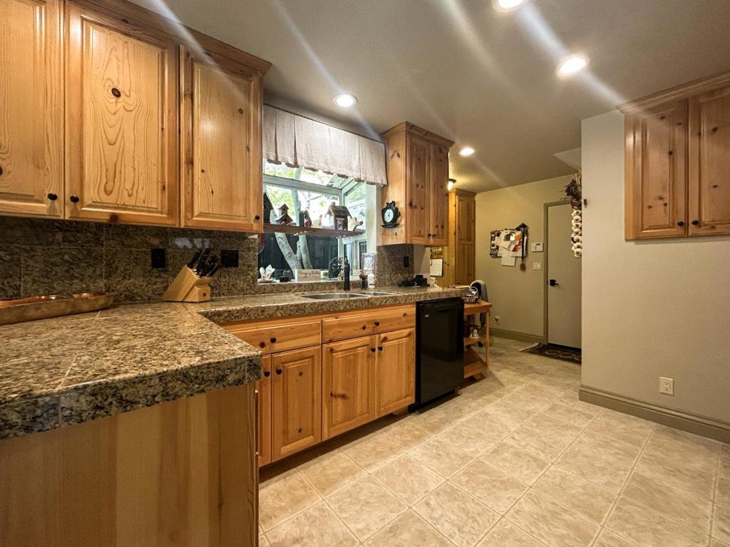 1600 Anson Court Property Photo 14