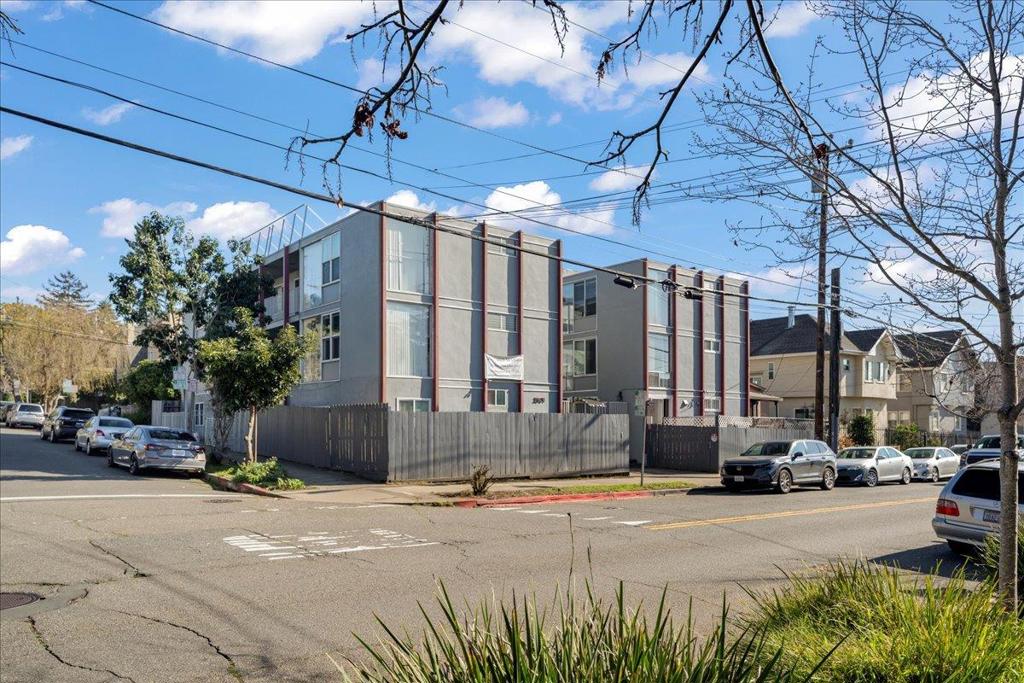 2801 College Avenue Property Photo 1