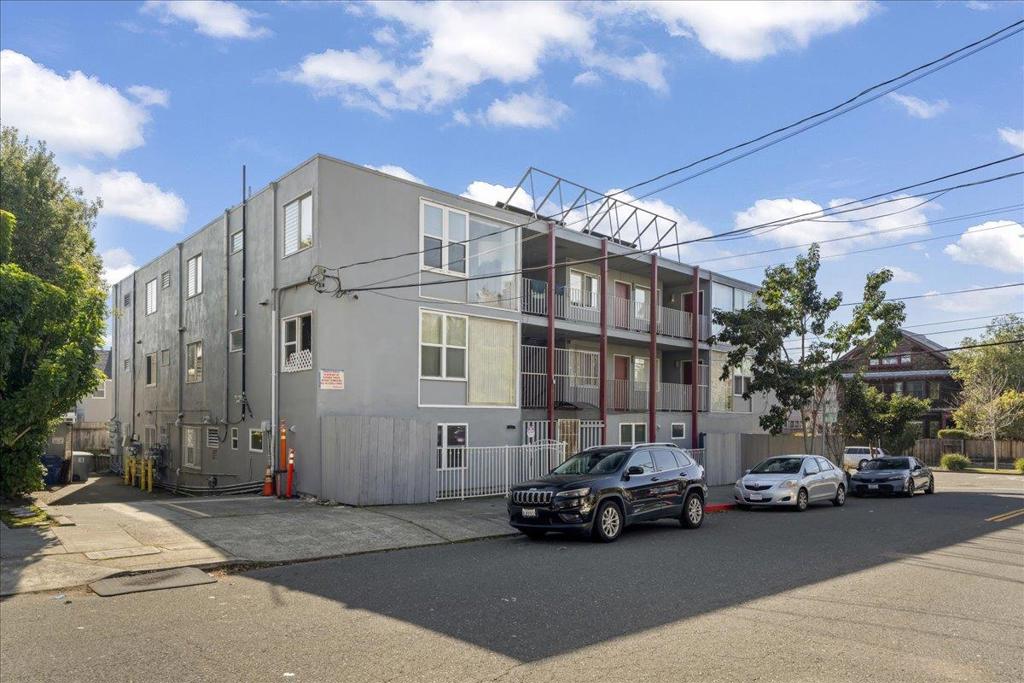 2801 College Avenue Property Photo 2