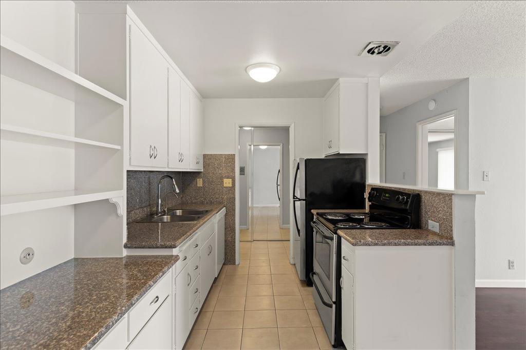 220 Athol Avenue Property Photo 9