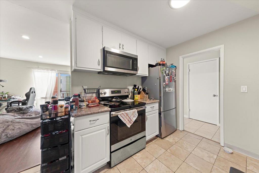 220 Athol Avenue Property Photo 12