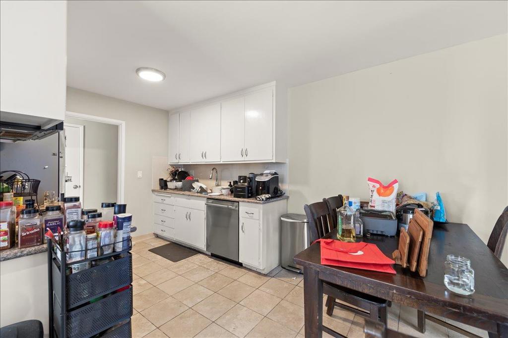 220 Athol Avenue Property Photo 13