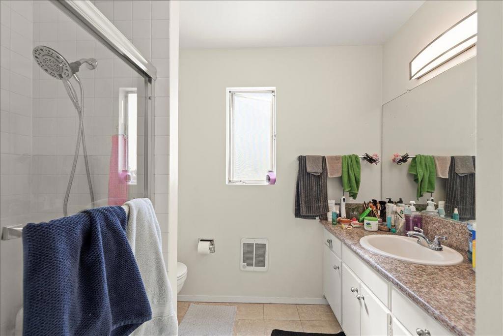 220 Athol Avenue Property Photo 15