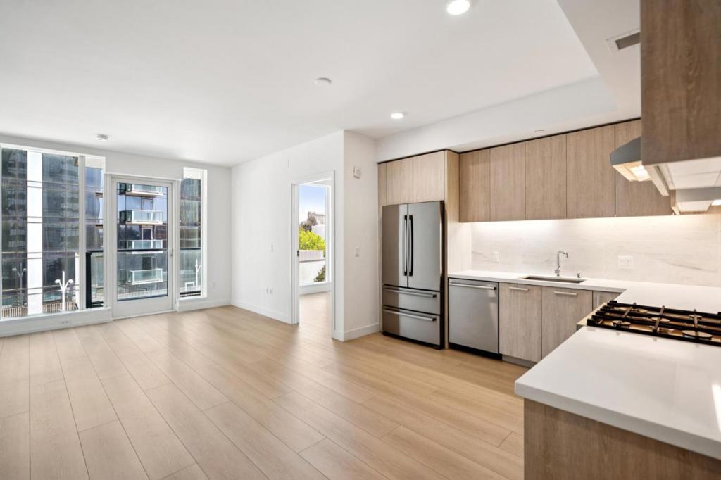188 W Saint James Street 11315 Property Photo 1