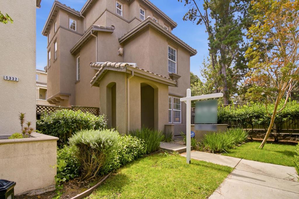 5328 Haskel Court Property Photo 1