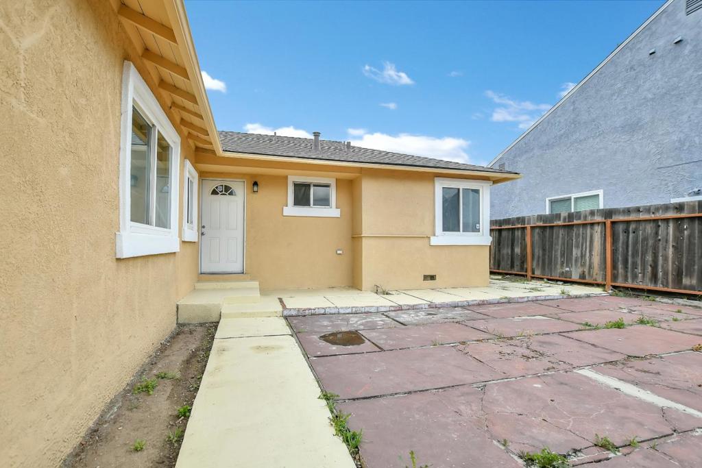 52 E Madill Street Property Photo 3