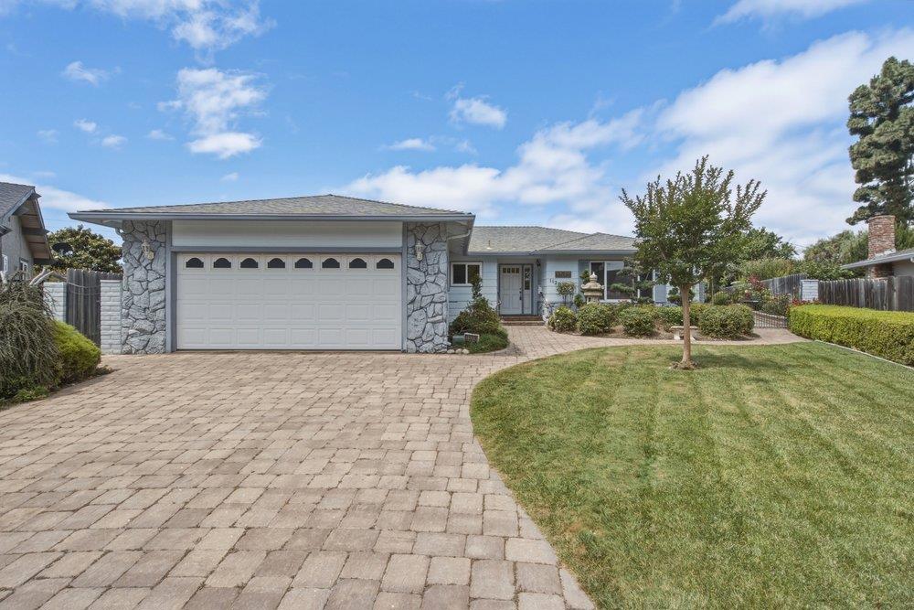 1120 Woodside Circle Property Photo 1