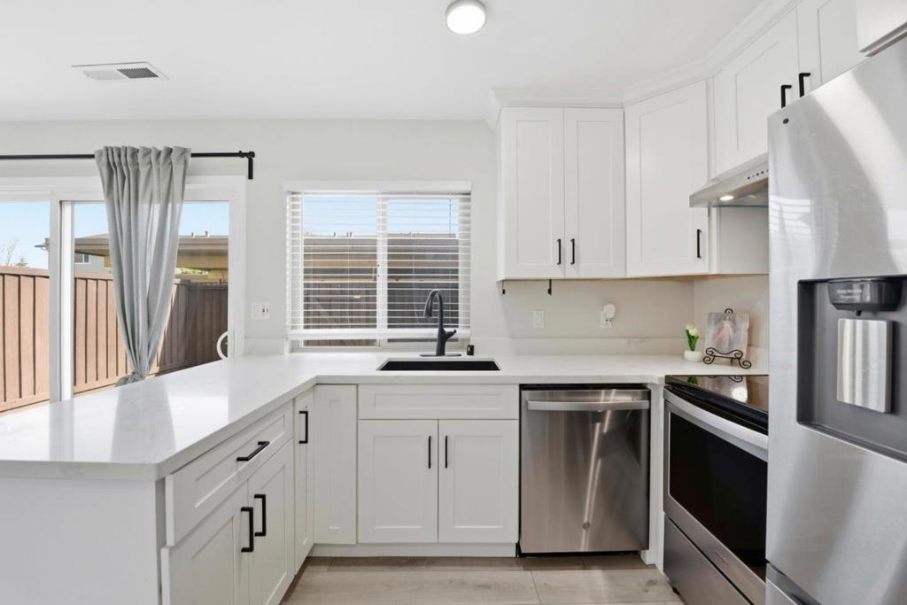 27492 Ponderosa Court Property Photo 6