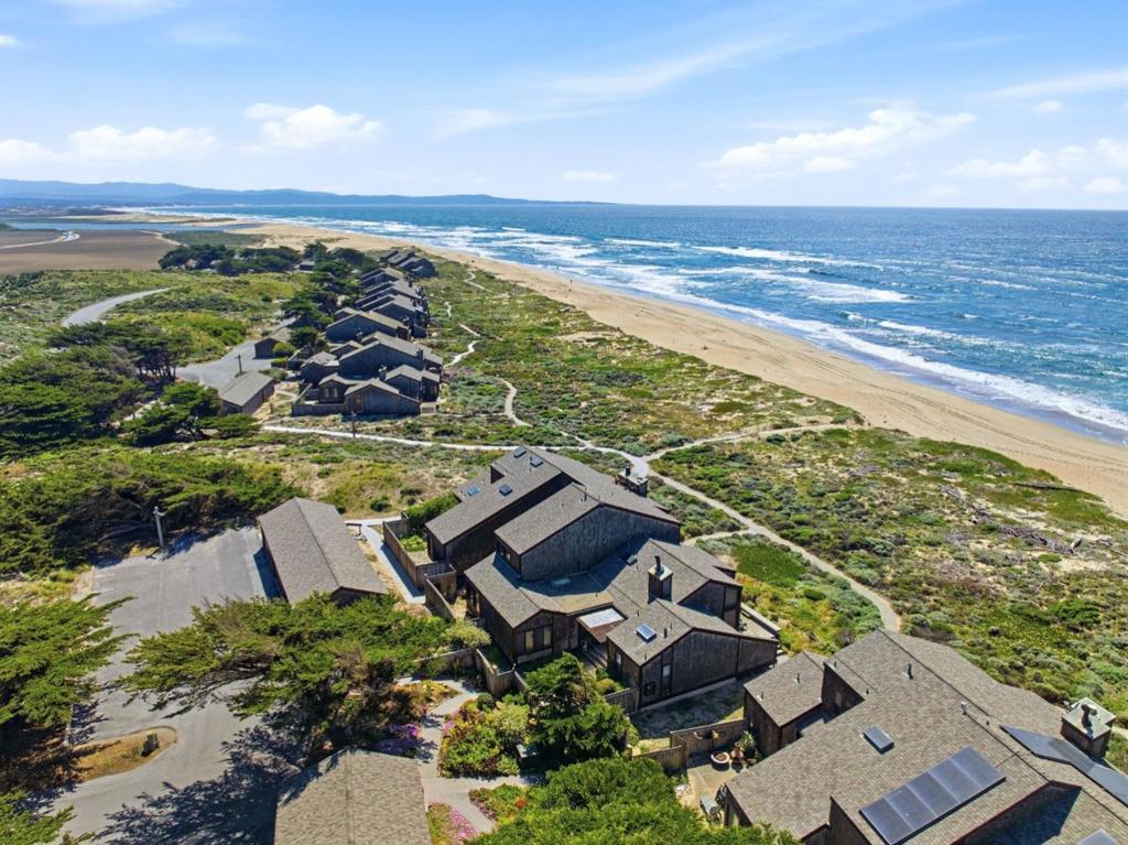 284 Monterey Dunes Way Property Photo 1