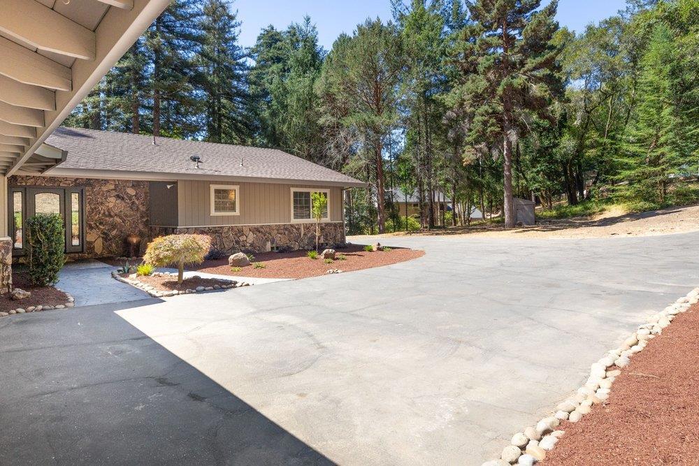 505 Thin Edge Road Property Photo 3