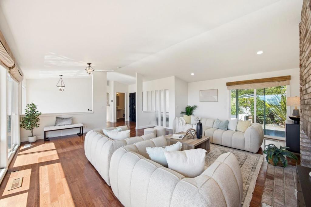 28009 Nob Hill Court Property Photo 11