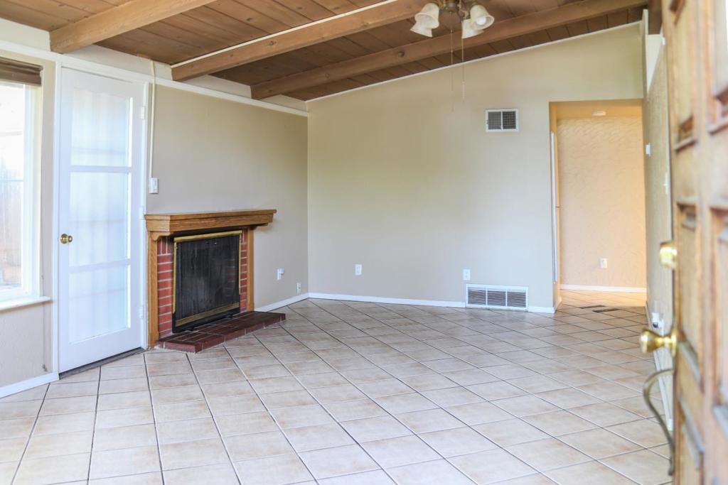 340 Walnut Lane Property Photo 3