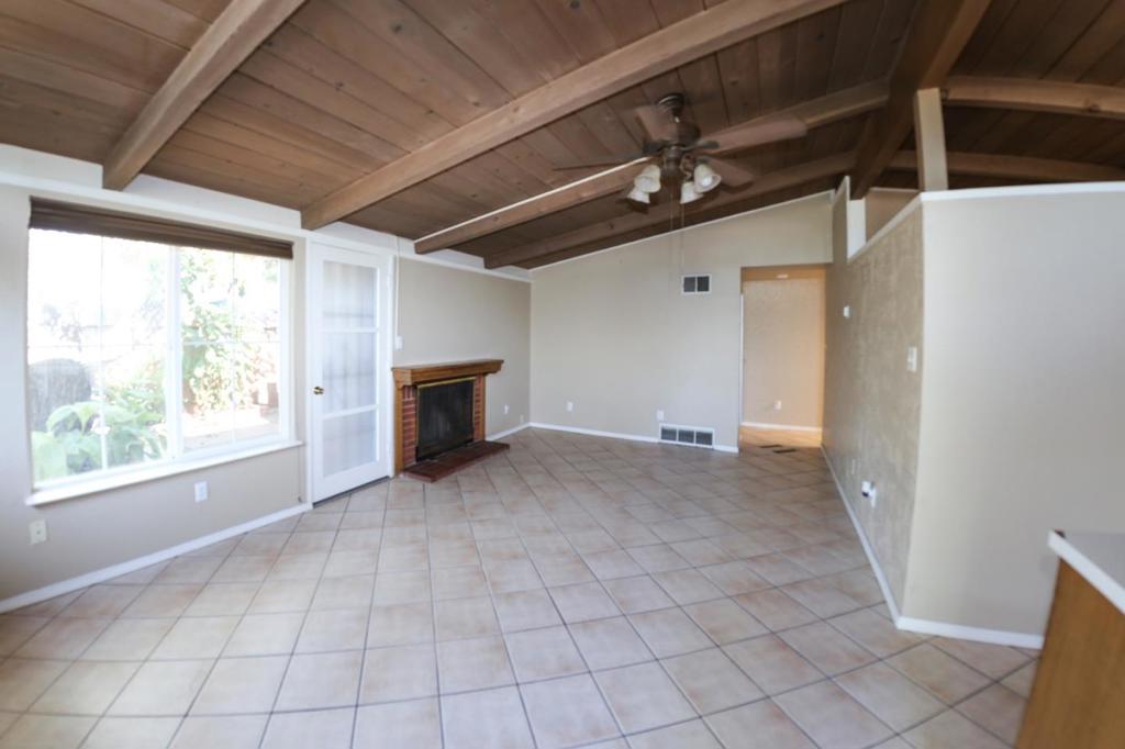 340 Walnut Lane Property Photo 4