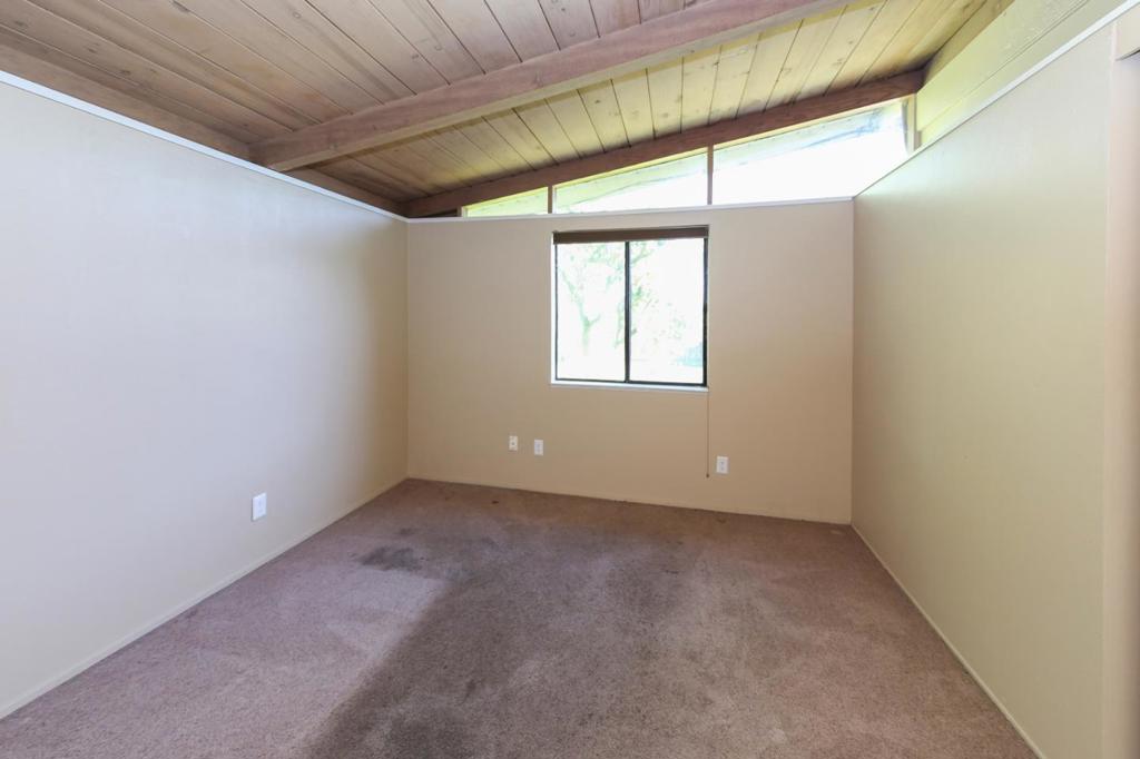 340 Walnut Lane Property Photo 13