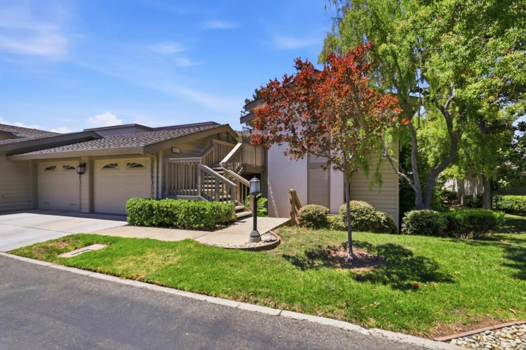 7033 Via Valverde Property Photo 4