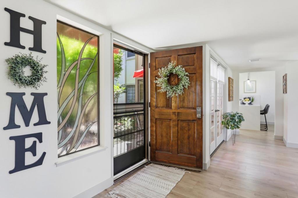 7033 Via Valverde Property Photo 7