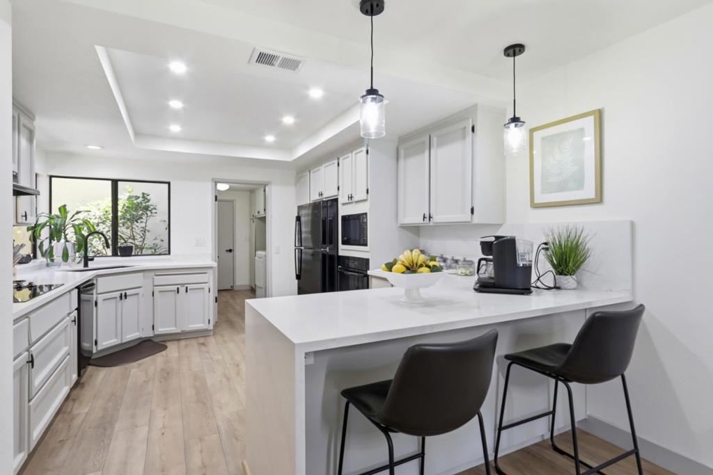 7033 Via Valverde Property Photo 14