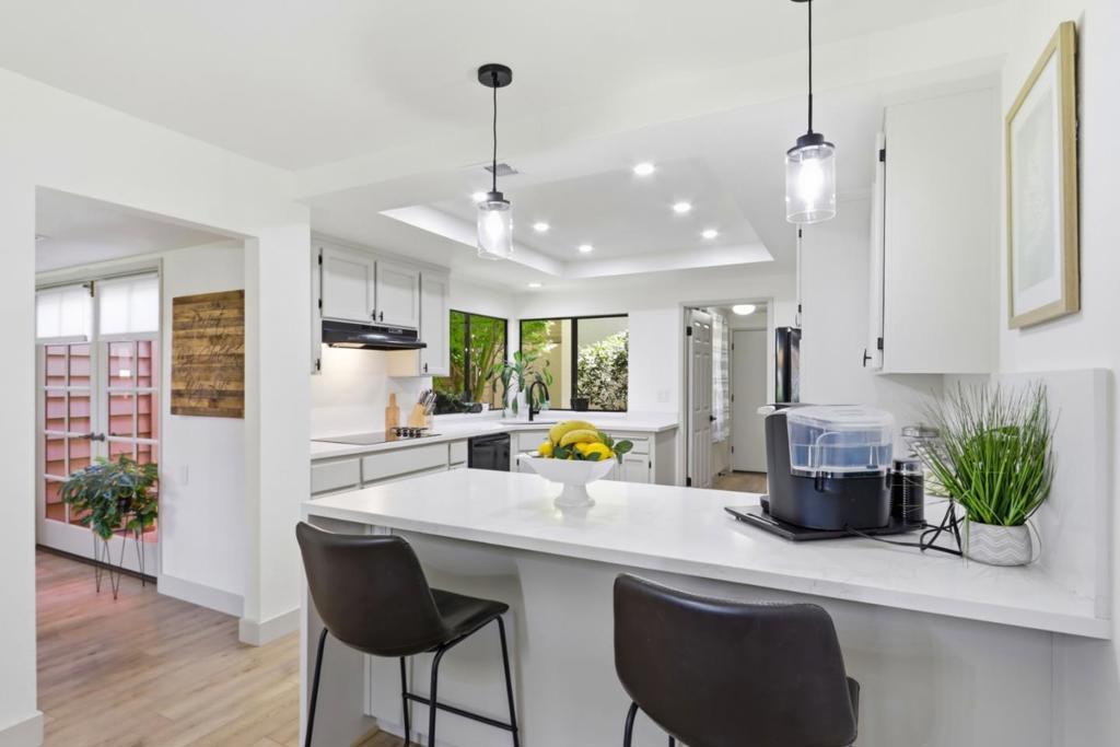 7033 Via Valverde Property Photo 15