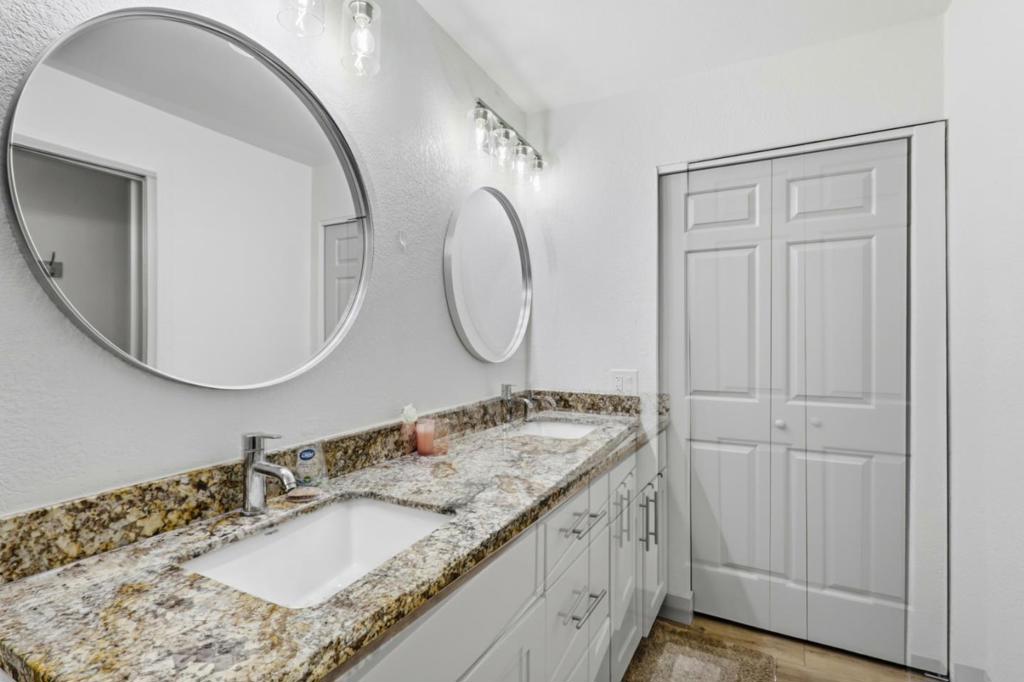 7033 Via Valverde Property Photo 25
