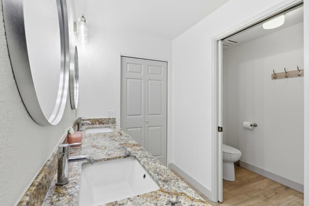 7033 Via Valverde Property Photo 26