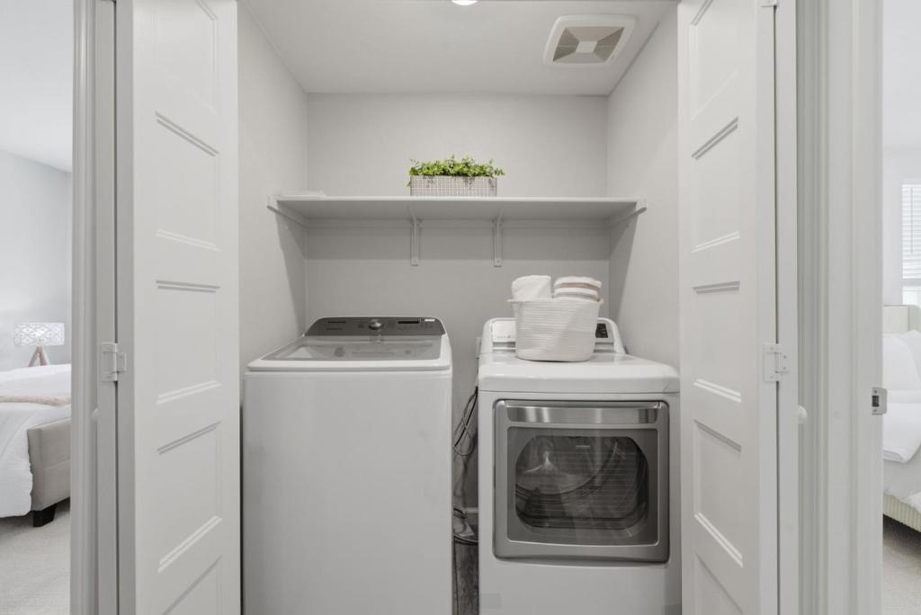 179 Llano De Los Robles Avenue 1 Property Photo 24